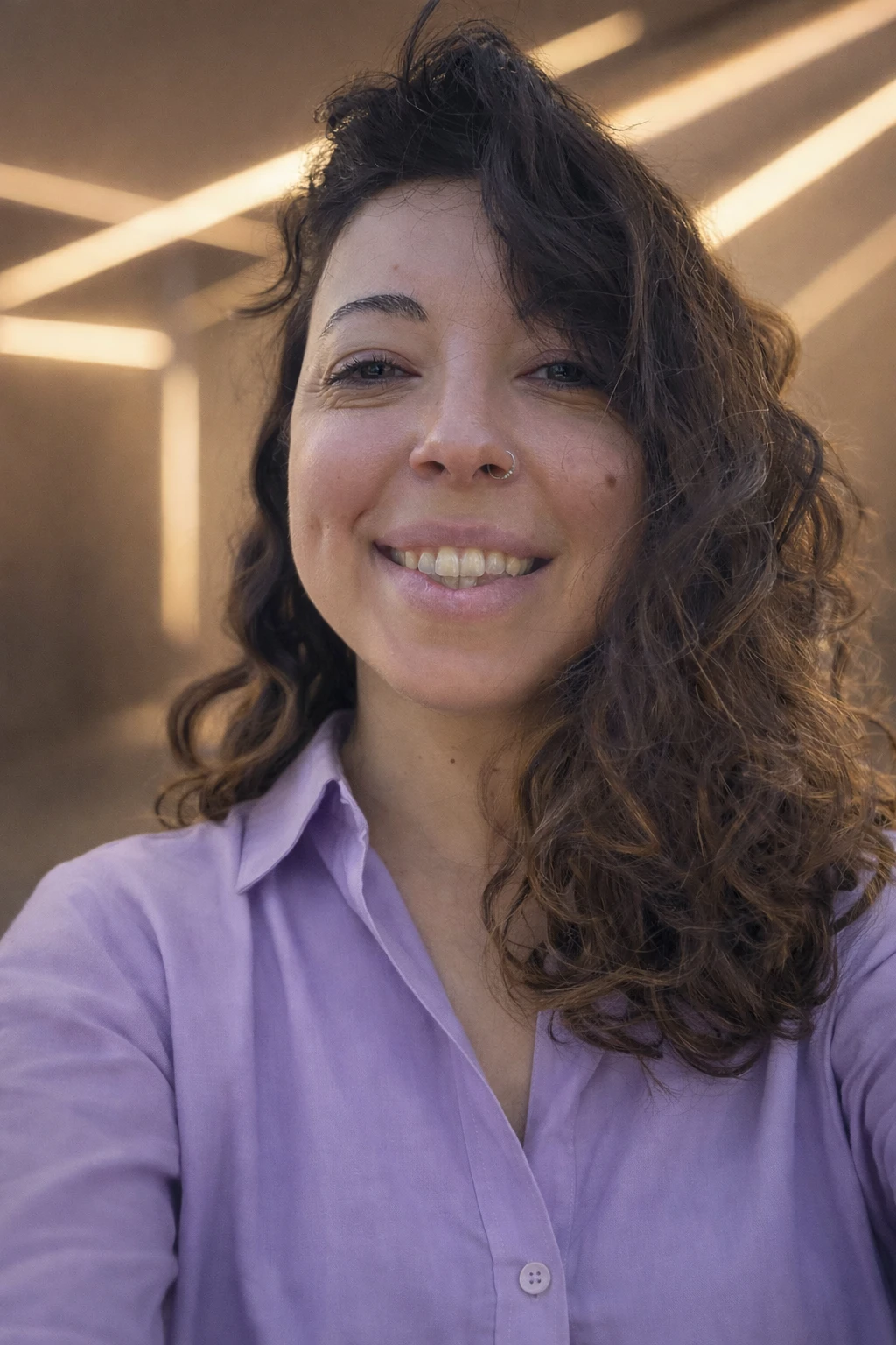 Retrato de Joana C. Guerreiro, a sorrir